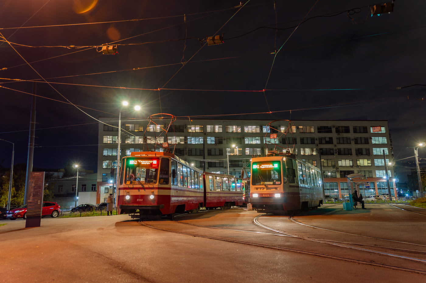 Санкт-Петербург, 71-147К (ЛВС-97К) № 8102; Санкт-Петербург, 71-134К (ЛМ-99К) № 8325