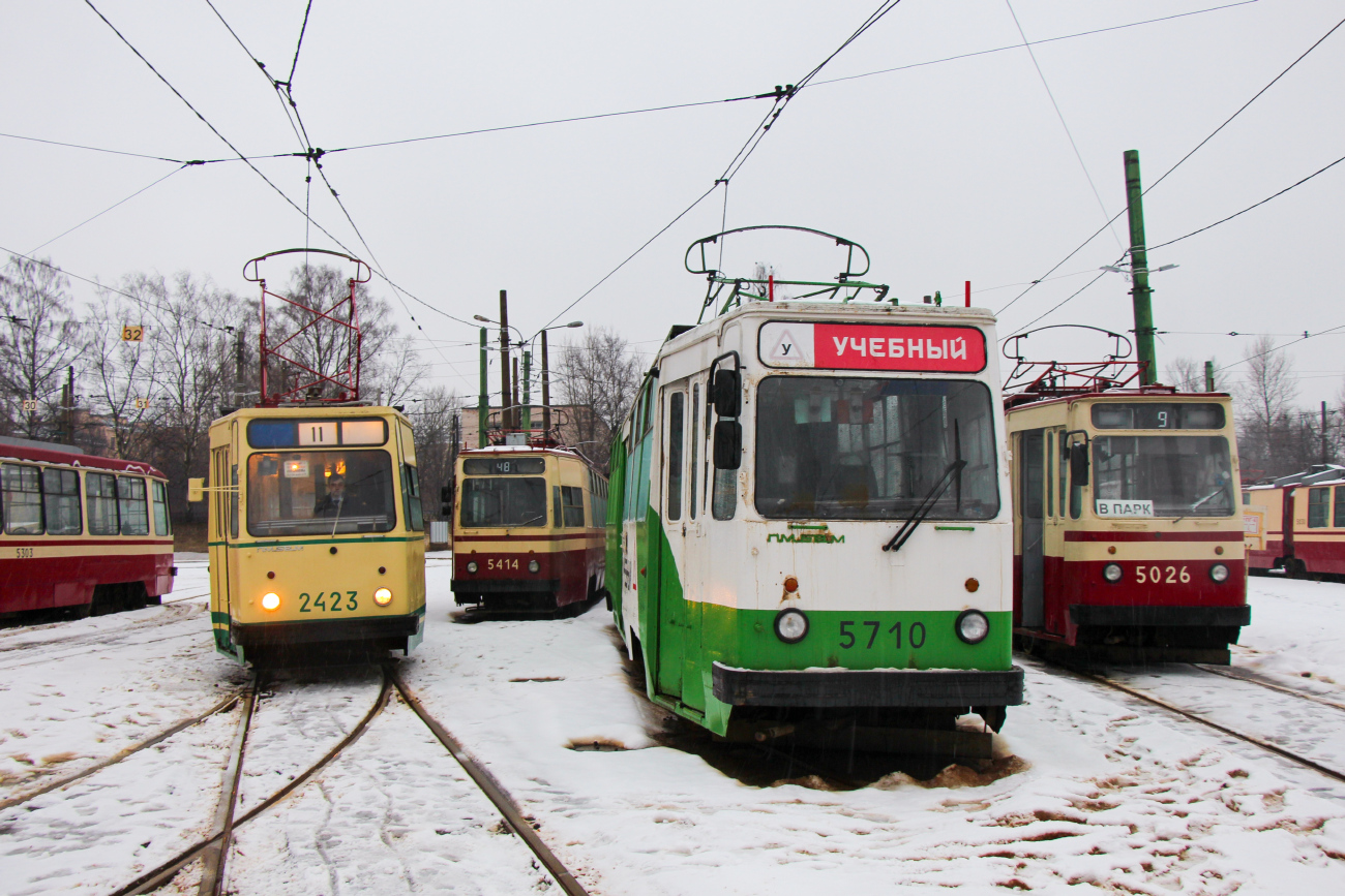 Санкт-Петербург, ЛМ-68М № 2423; Санкт-Петербург, ЛМ-68М № 5414; Санкт-Петербург, ЛМ-68М № 5710