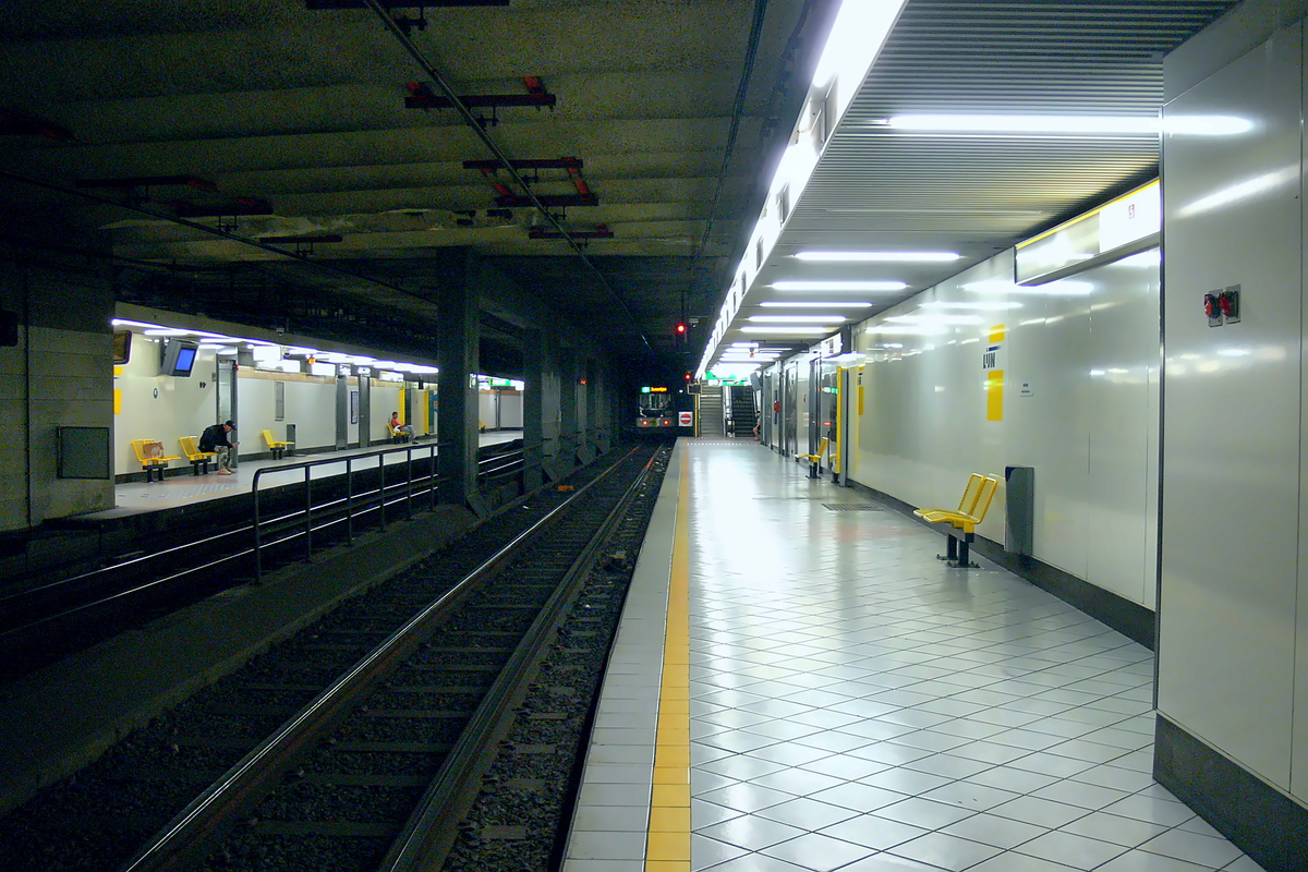 Antwerpen — Stations Antwerpen — Stations