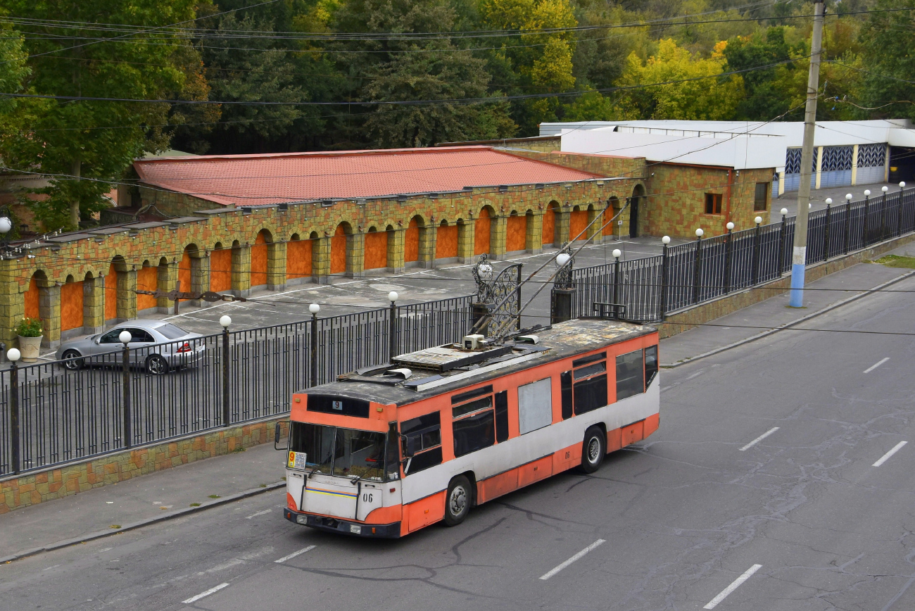 Ереван, Škoda 14Tr № 06