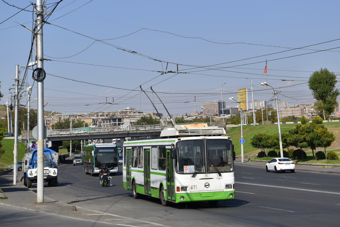 Ереван, ЛиАЗ-5280 (ВЗТМ) № 011