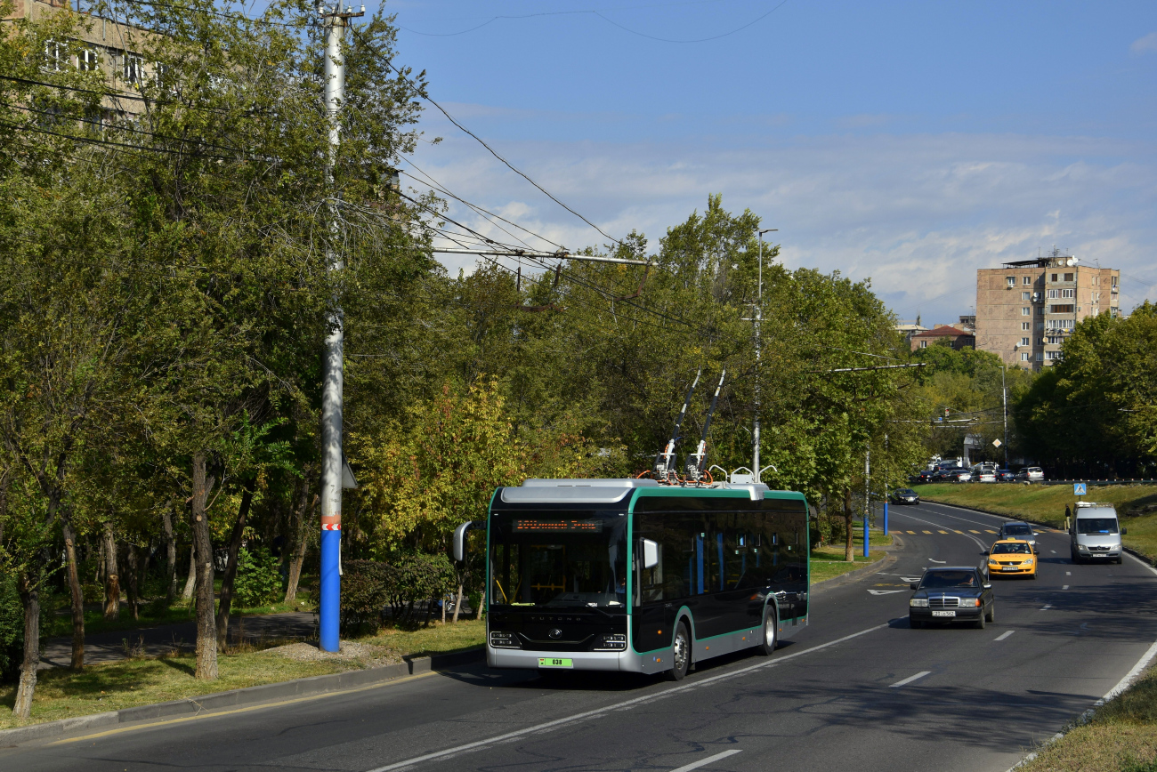 Ереван, Yutong ZK6128BEVG № 038