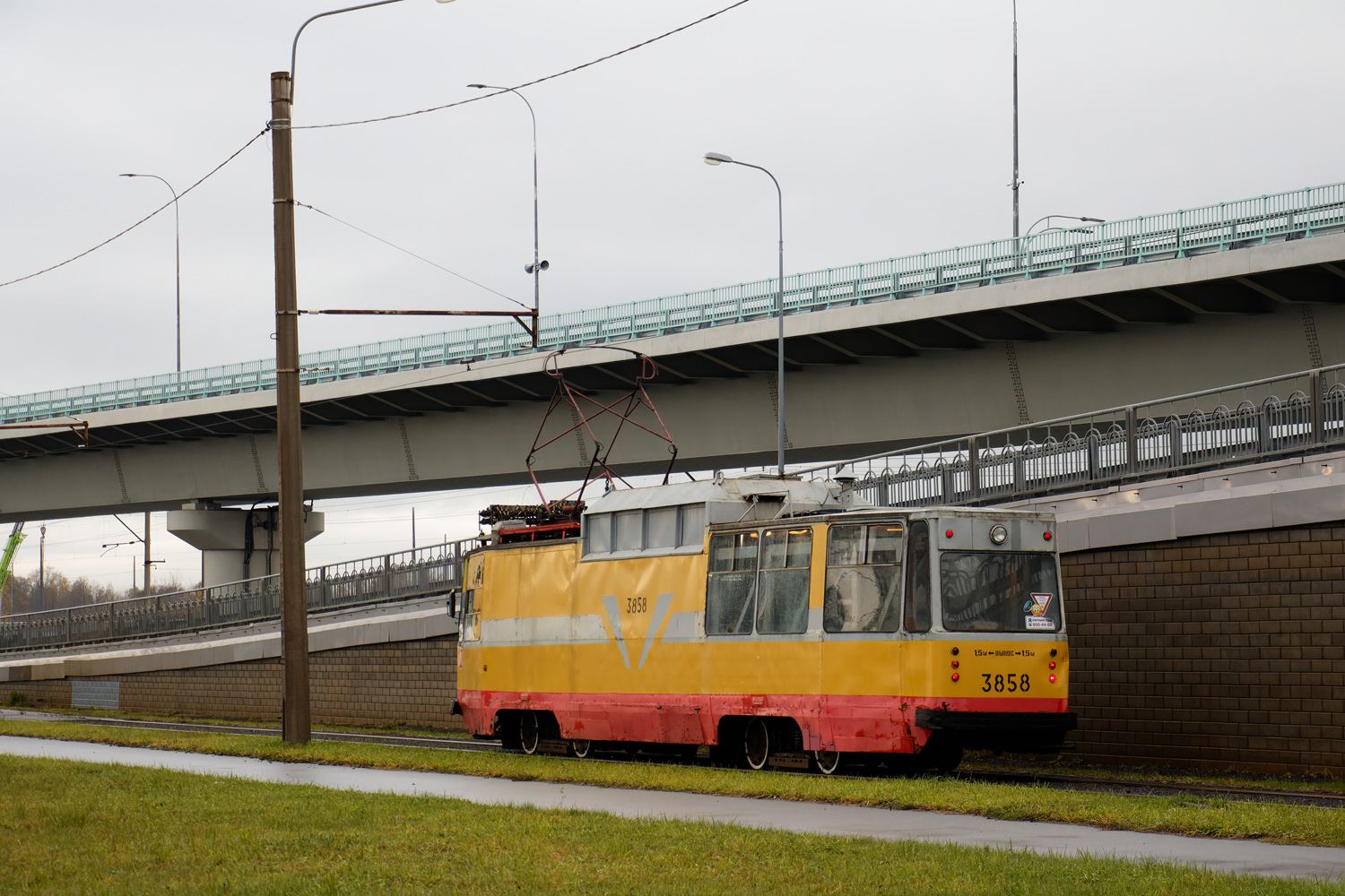 Санкт-Петербург, ЛМ-68М № С-3858