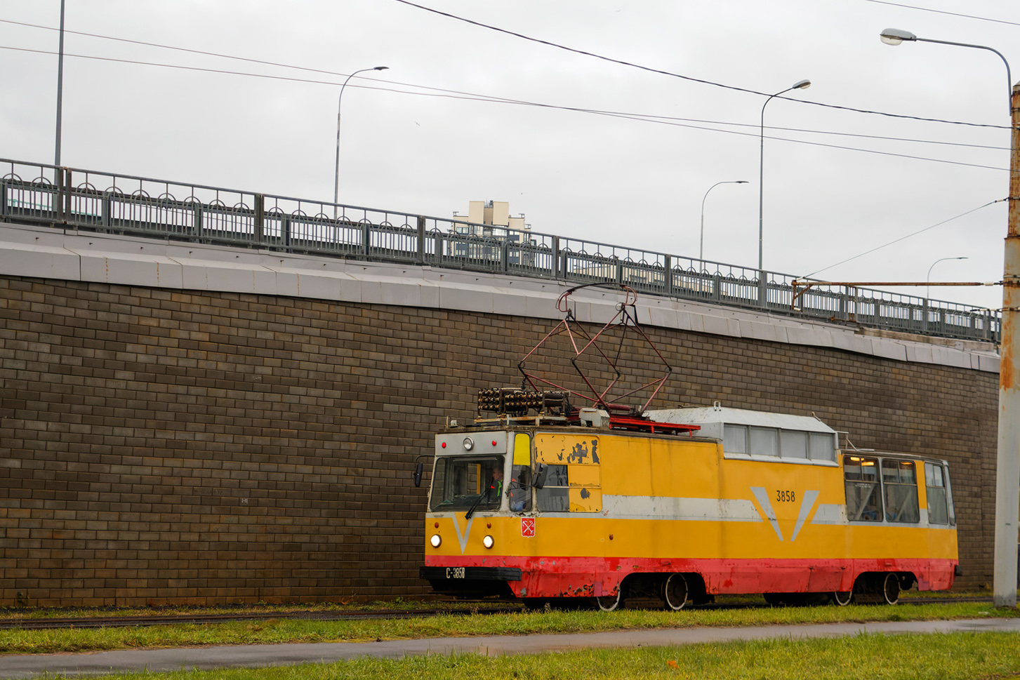 Санкт-Петербург, ЛМ-68М № С-3858