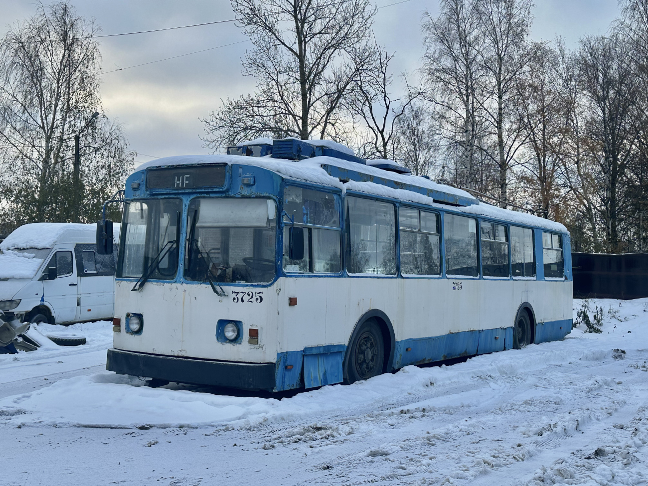 Санкт-Петербург, ВМЗ-170 № 3725; Петрозаводск — Базы хранения и списания троллейбусов (БХиСТ)
