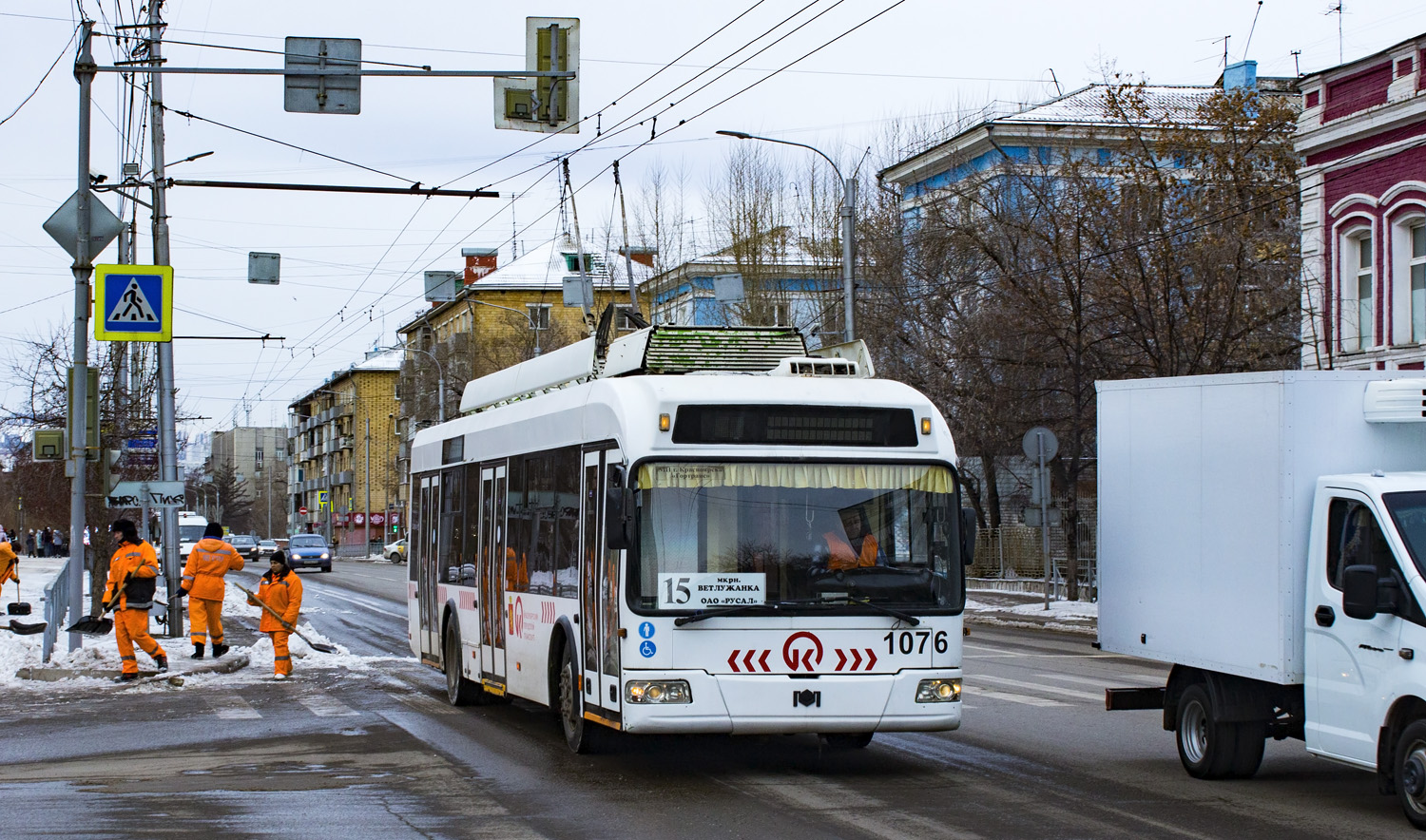 Красноярск, БКМ 321 № 1076