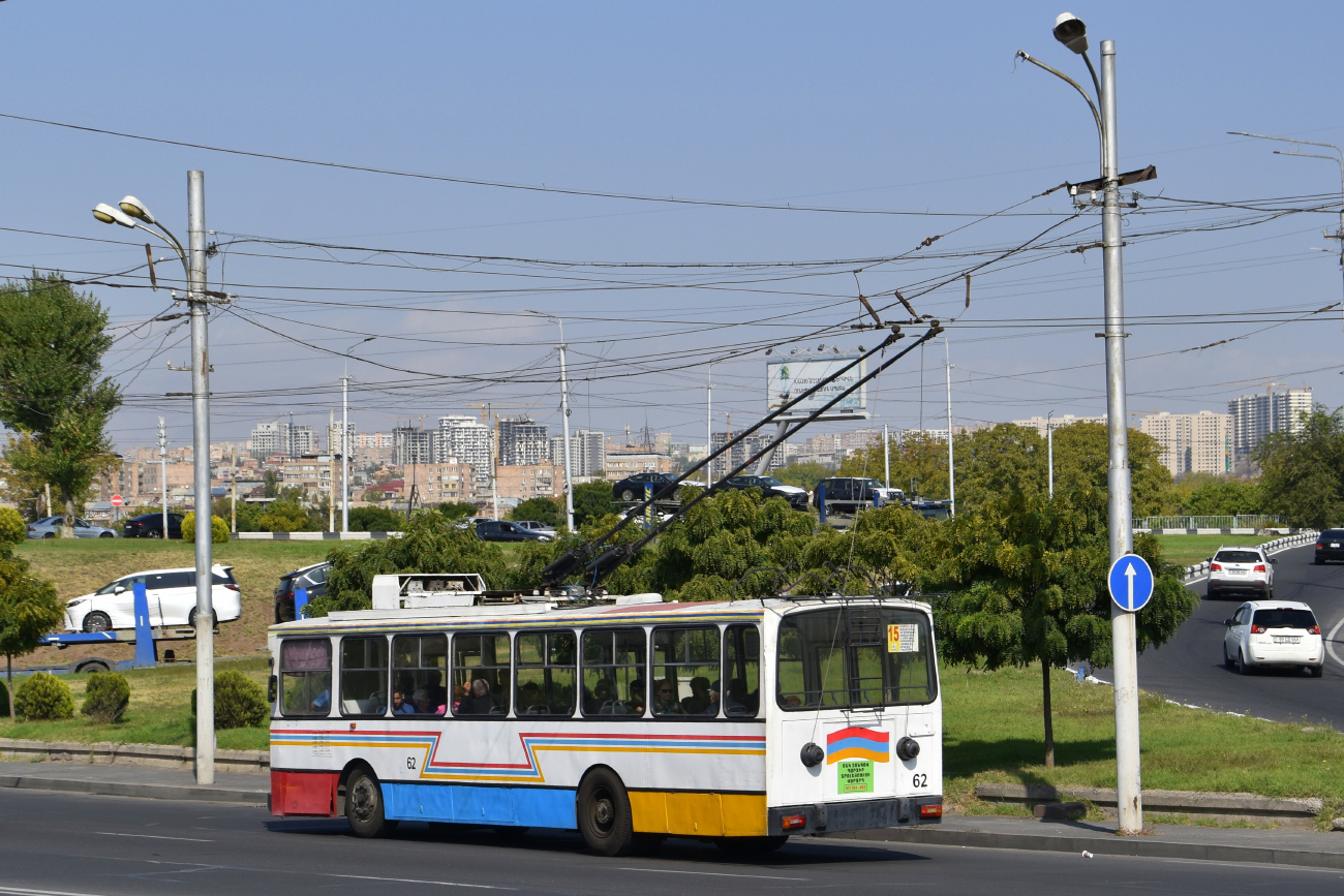 Ереван, Škoda 14Tr № 62