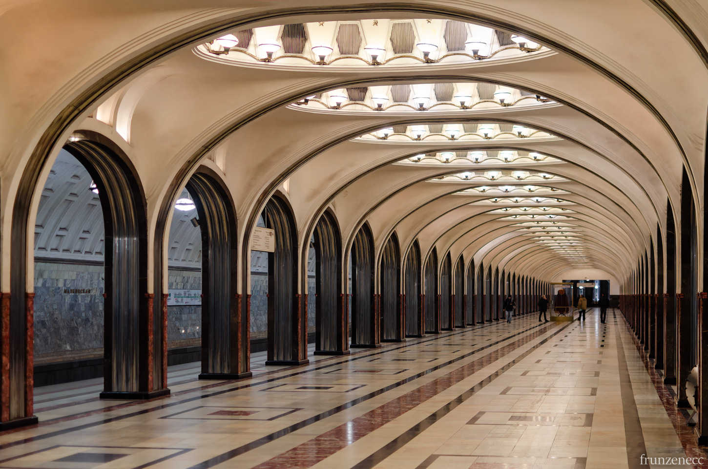 Москва — Метрополитен — [2] Замоскворецкая линия