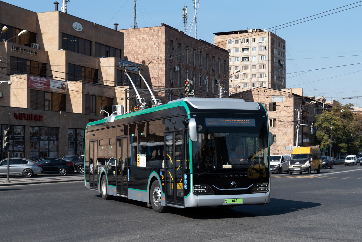 Jereván, Yutong ZK6128BEVG — 049