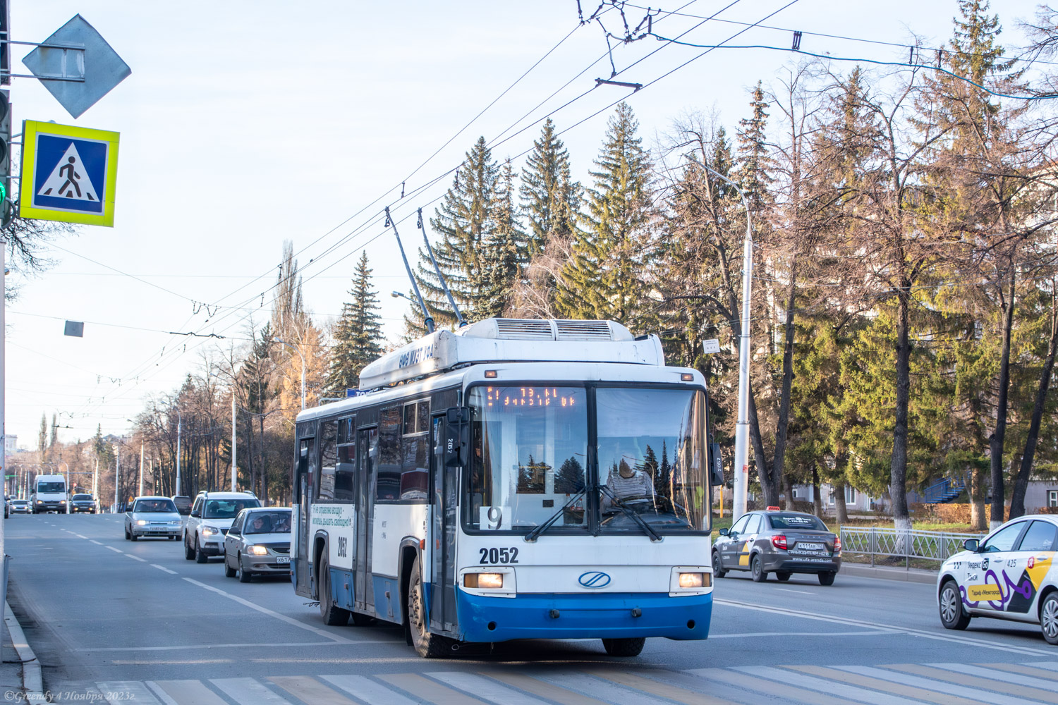 Уфа, БТЗ-52767 № 2052