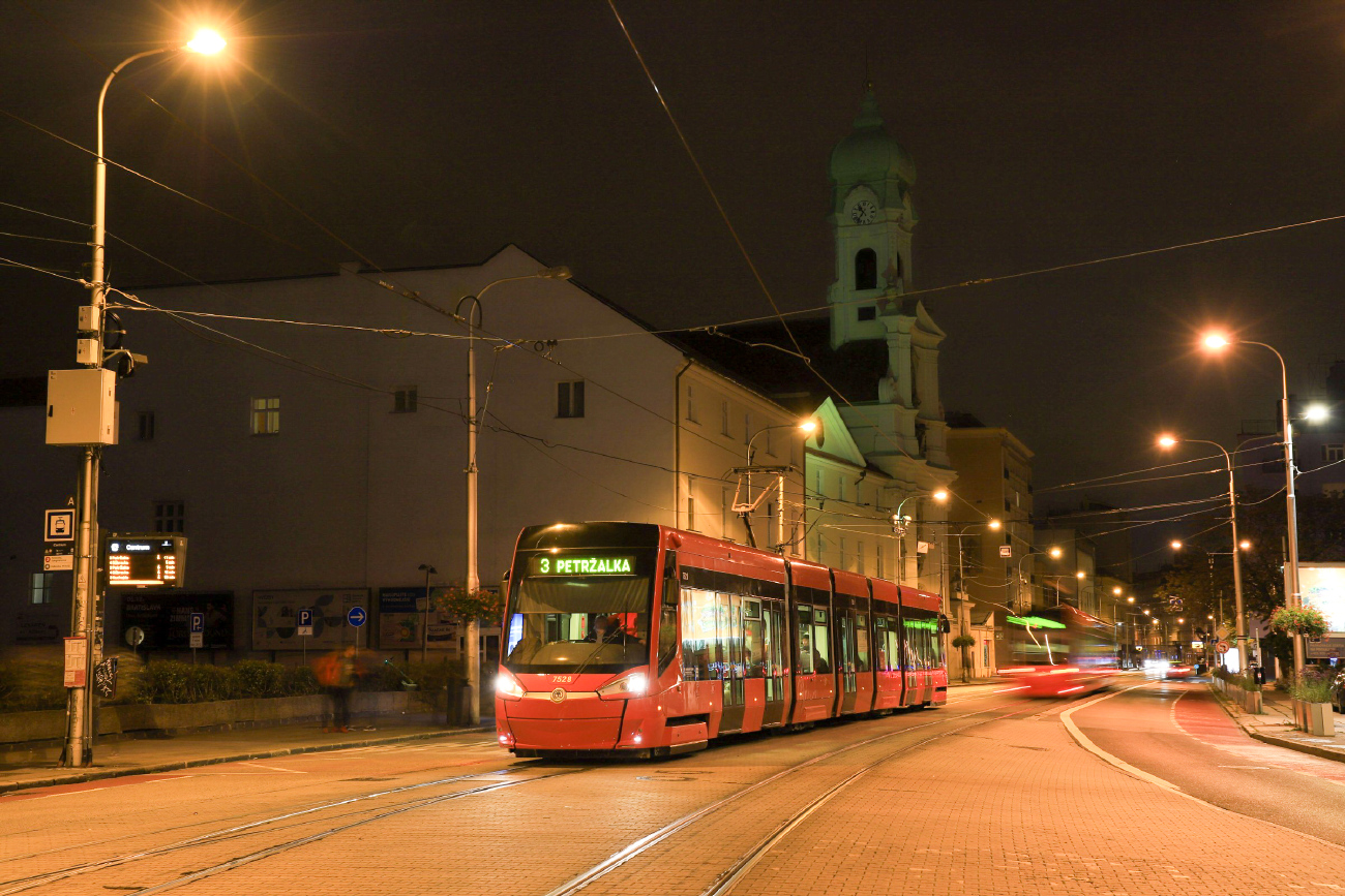 Братислава, Škoda 30T ForCity Plus № 7528