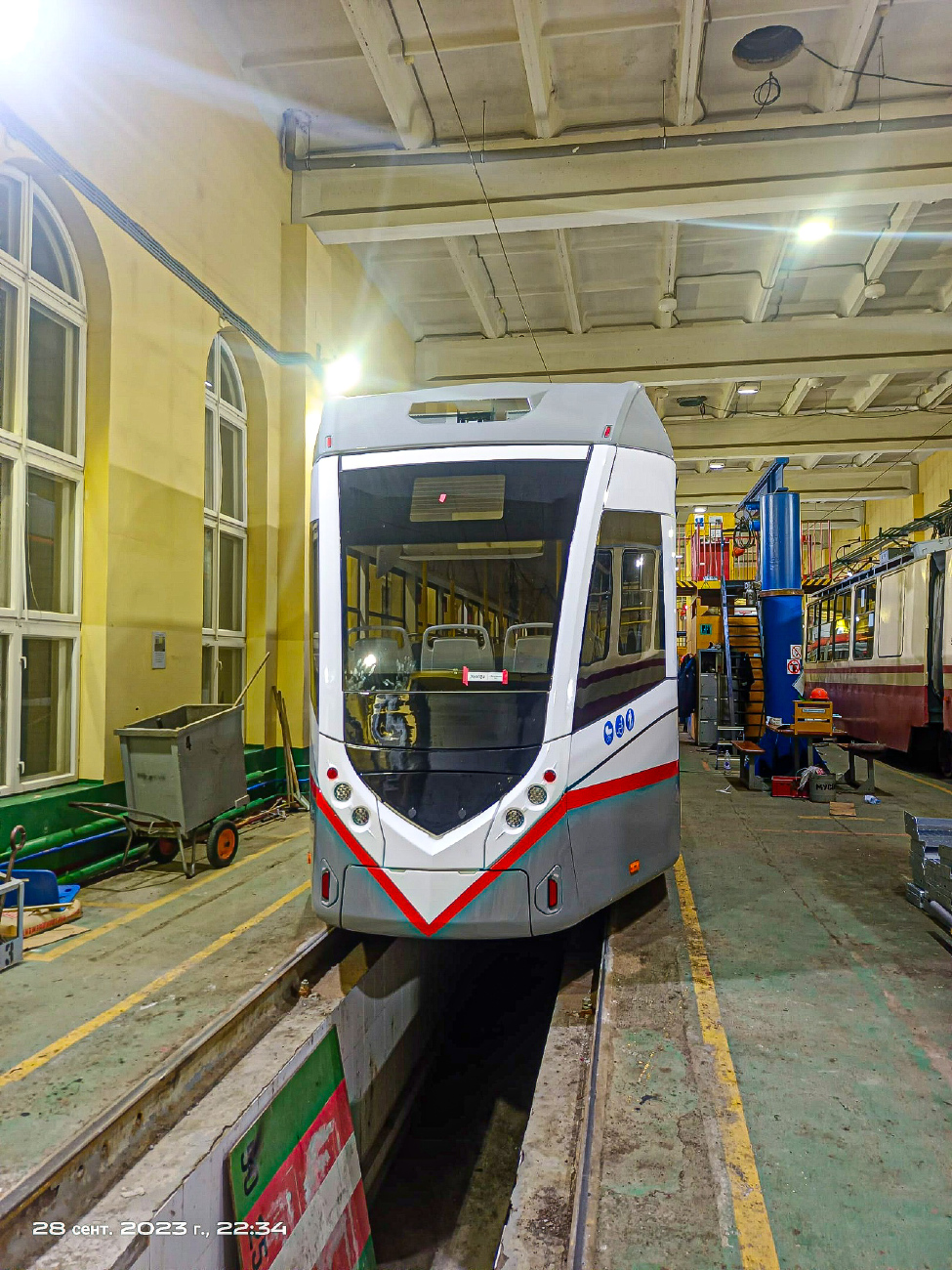 Санкт-Петербург, БКМ Т811 № [T811-24]