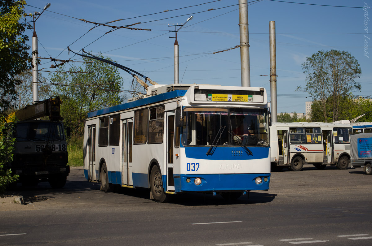 斯摩棱斯克, ZiU-682G-016.03 # 037