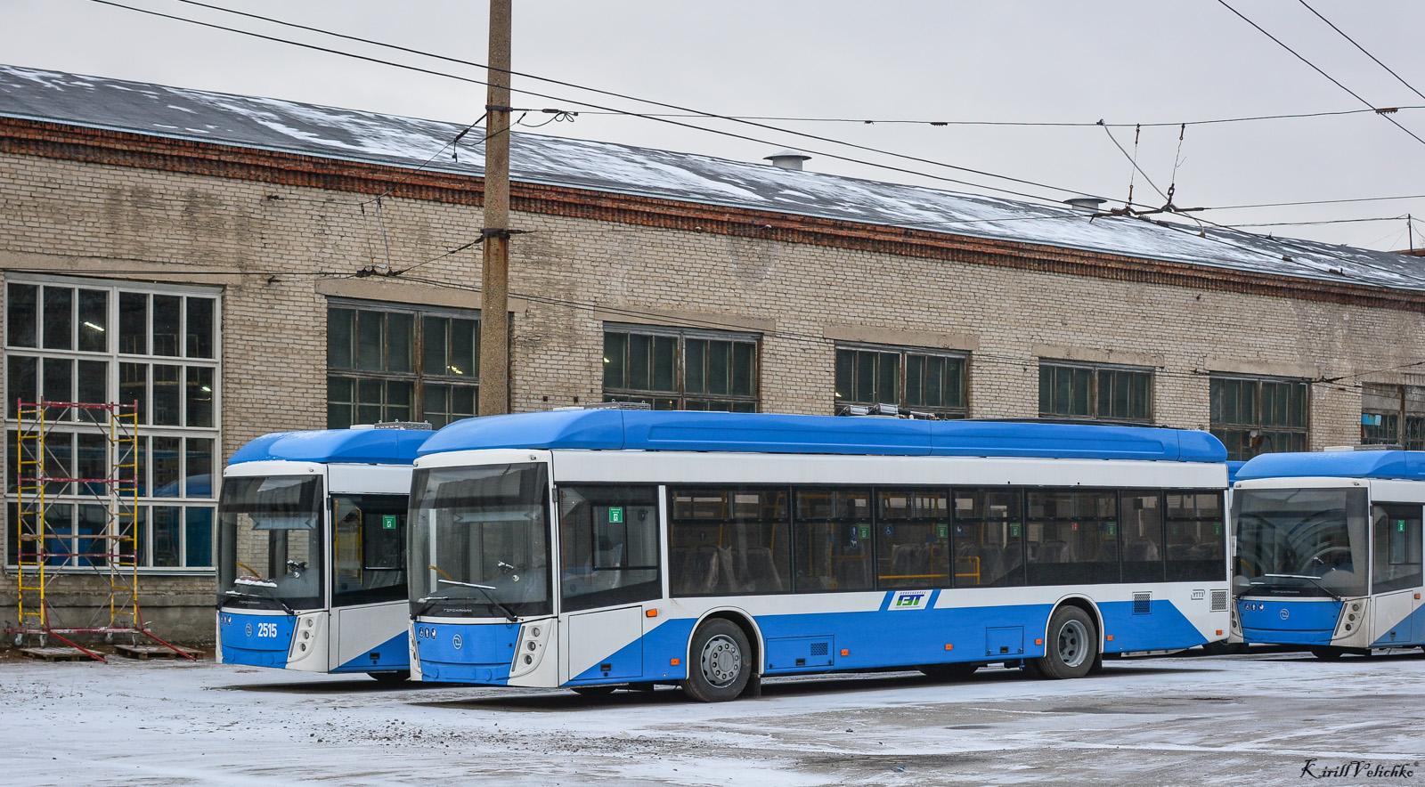 Новосибирск, УТТЗ-6241.01 «Горожанин» № 2527