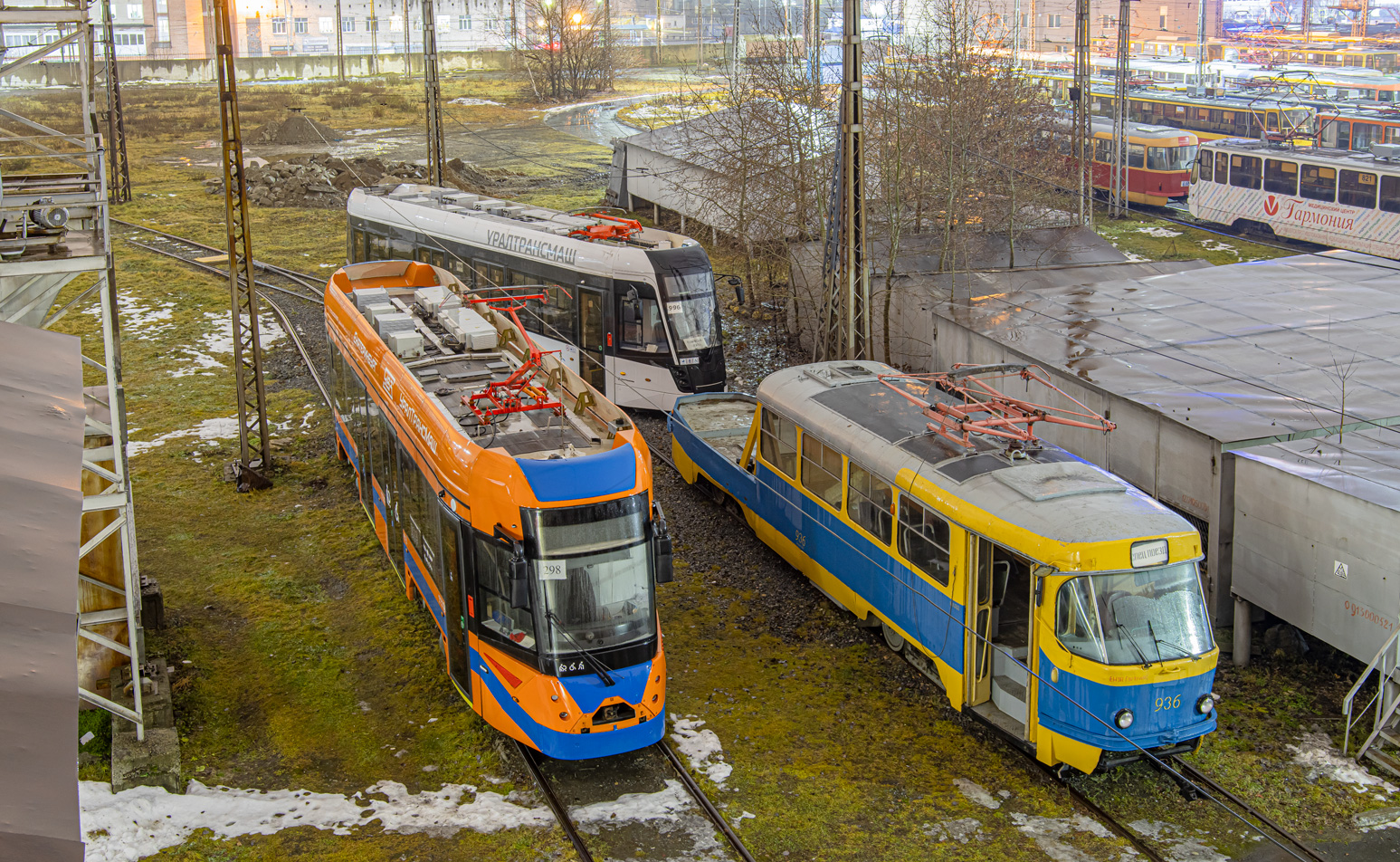 Екатеринбург, 71-415 № 298; Екатеринбург, Tatra T3SU (двухдверная) № 936