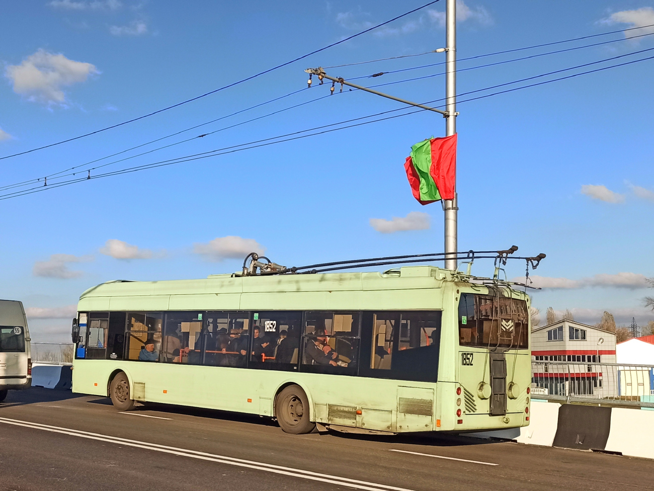 Гомель, БКМ 32100D № 1852