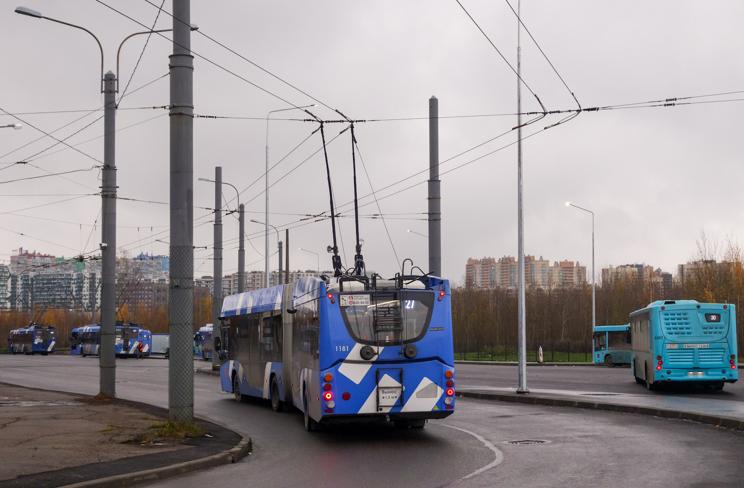 Szentpétervár, VMZ-6215.01 “Premier” — 1181