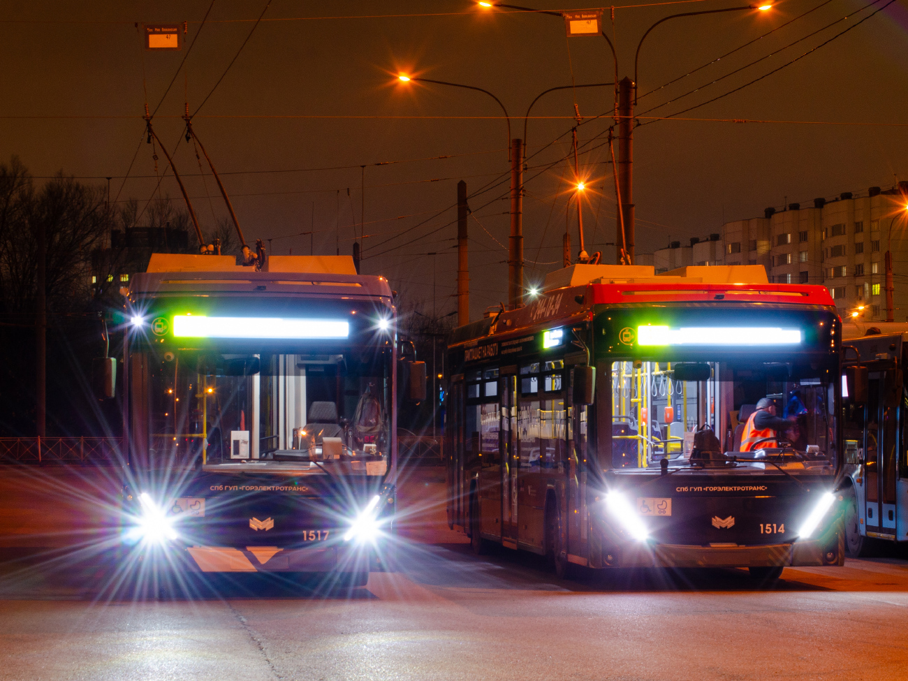 Санкт-Петербург, БКМ 32100D «Ольгерд» № 1517; Санкт-Петербург, БКМ 32100D «Ольгерд» № 1514