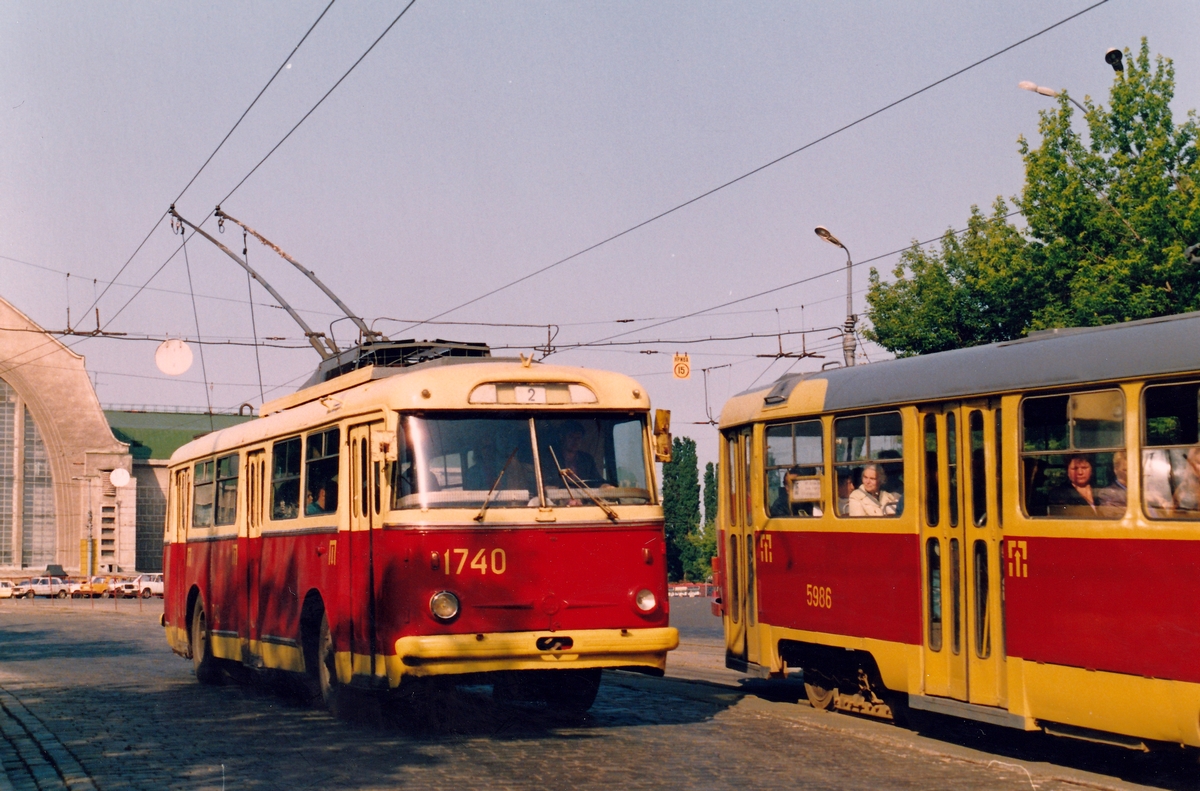 Киев, Škoda 9TrH27 № 1740