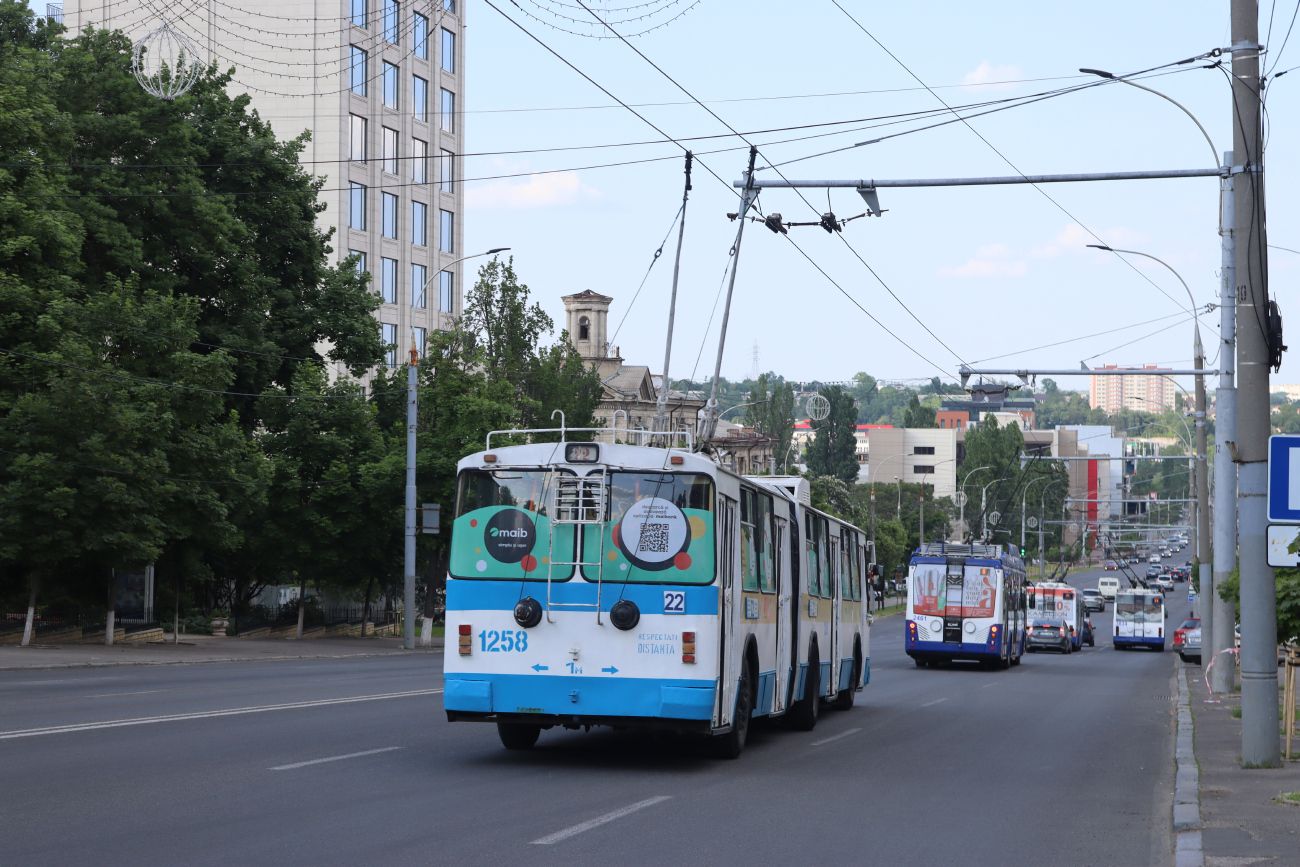 Кишинёв, ЗиУ-683В01 № 1258