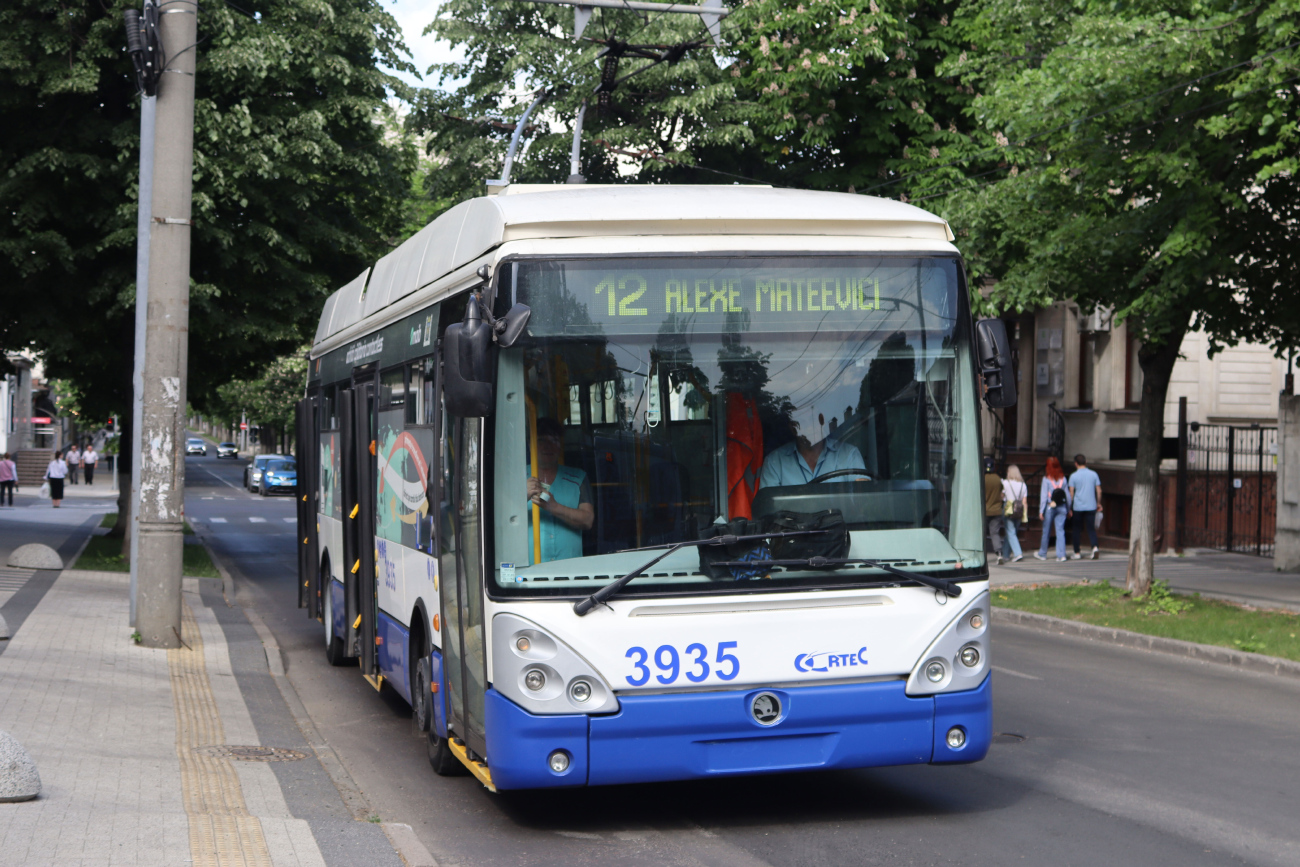 Кишинёв, Škoda 24Tr Irisbus Citelis № 3935