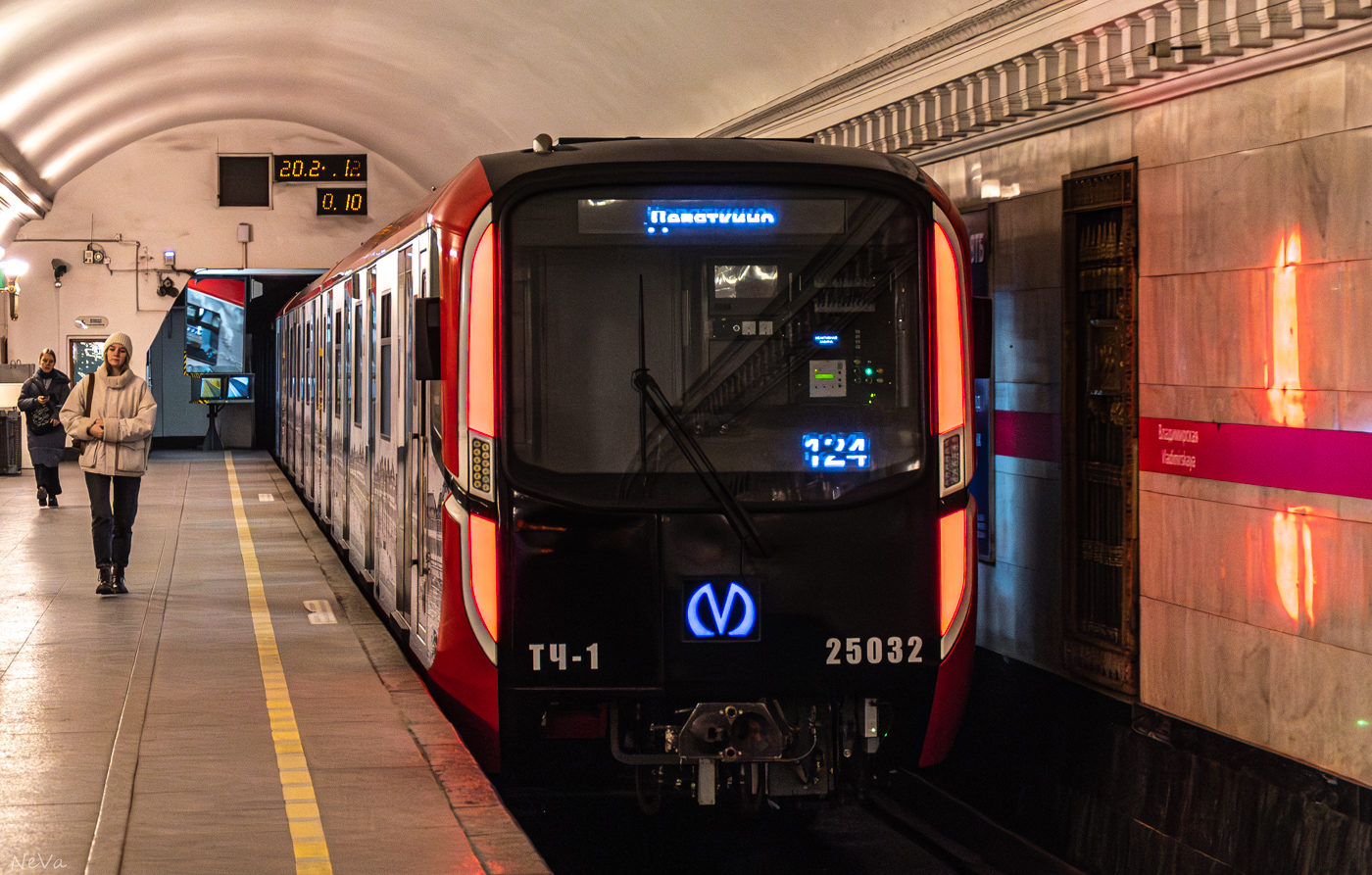 Санкт-Петербург, 81-725.1  «Балтиец» № 25032