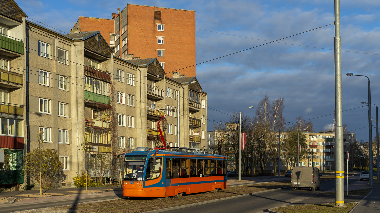 Даугавпилс, 71-623-02 № 001