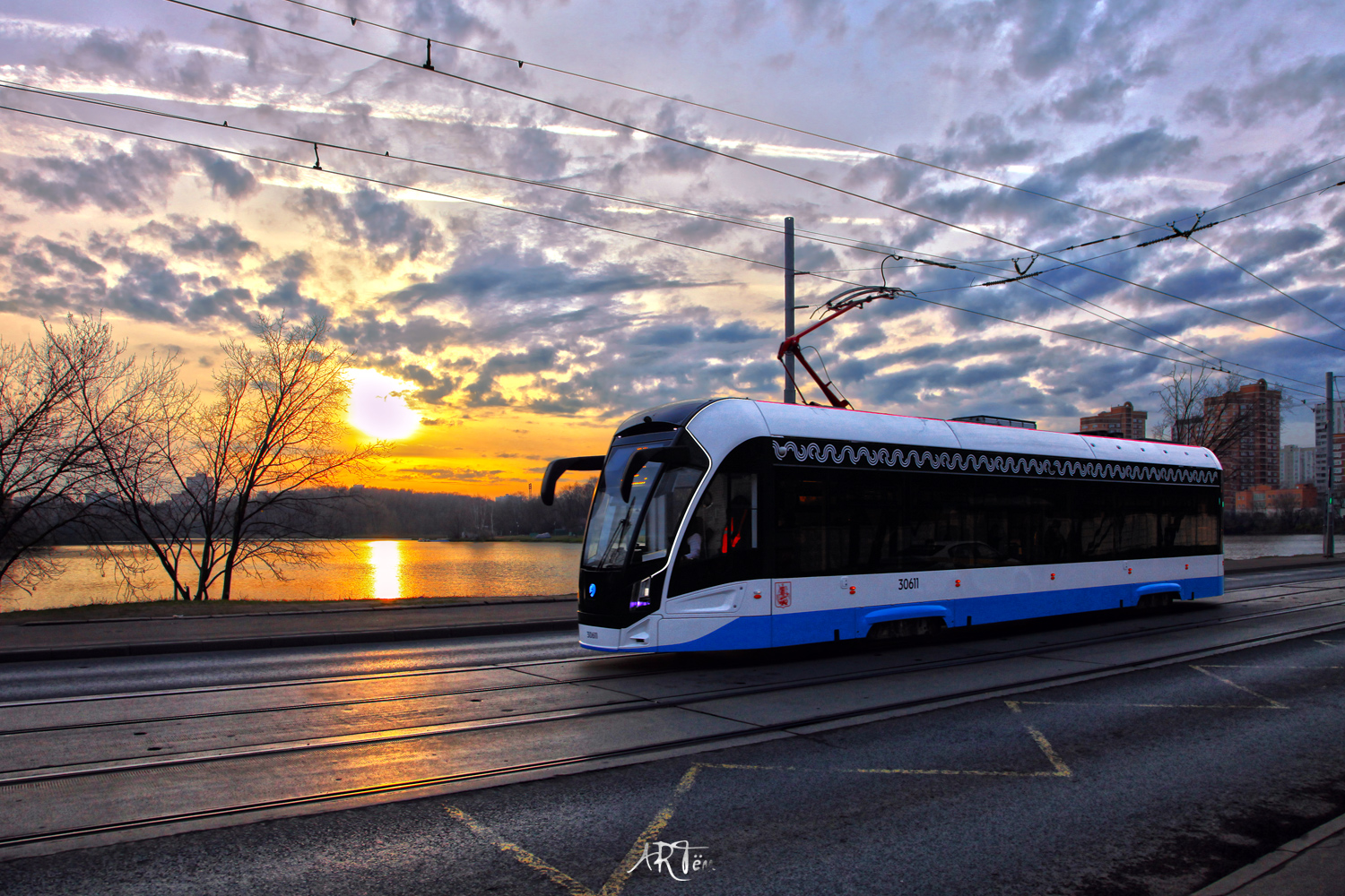 Москва, 71-911ЕМ «Львёнок» № 30611