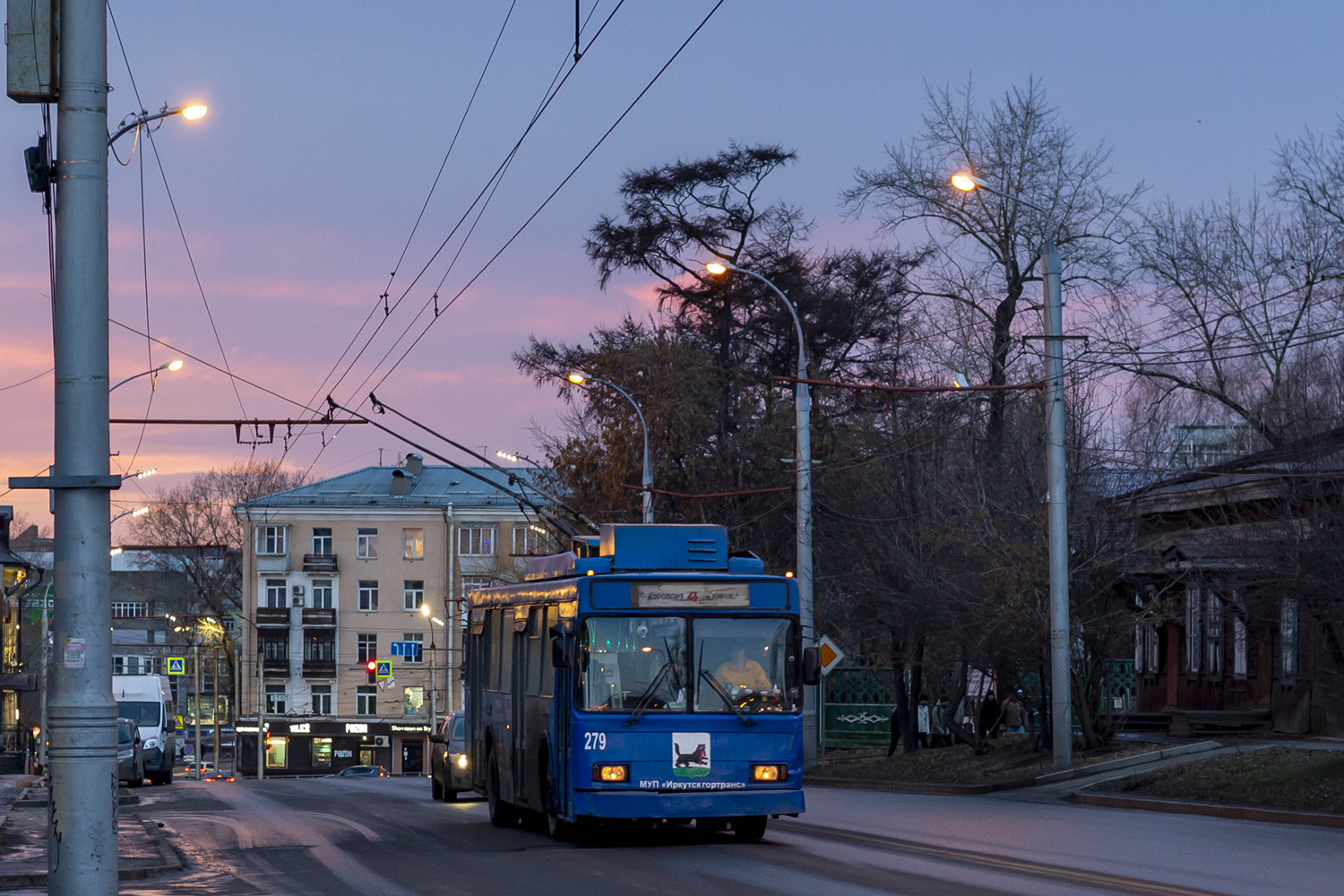 Иркутск, ВМЗ-5298.00 (ВМЗ-375) № 279; Иркутск — Фотографии в тёмное время суток