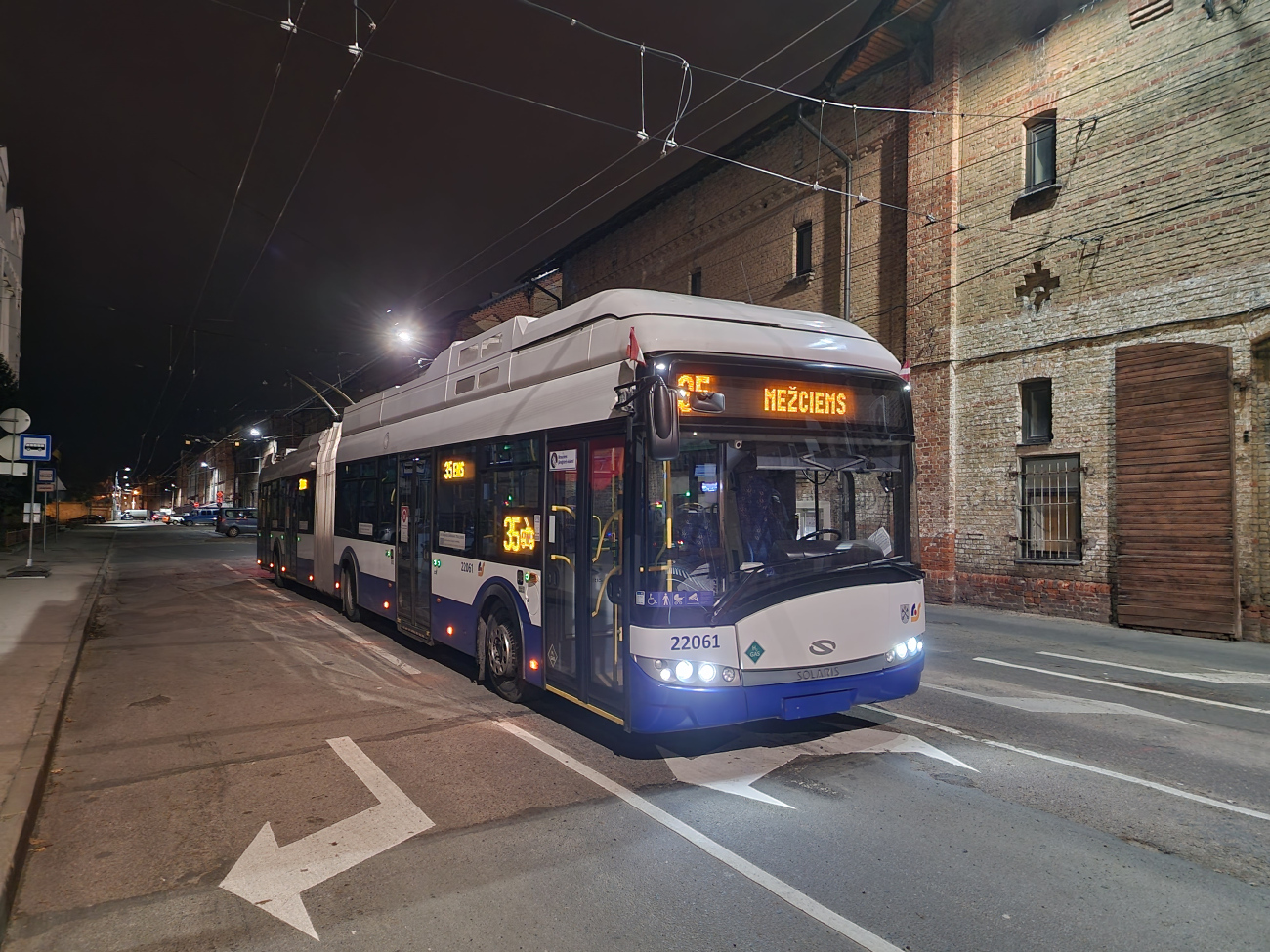 Riga, Solaris Trollino III 18,75 H2 č. 22061