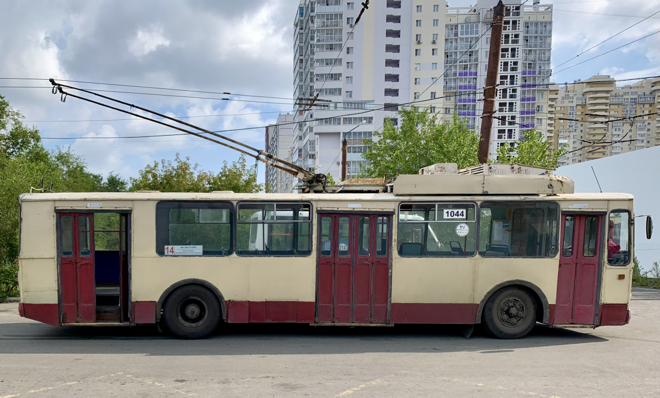 Челябинск, ЗиУ-682Г [Г00] № 1044