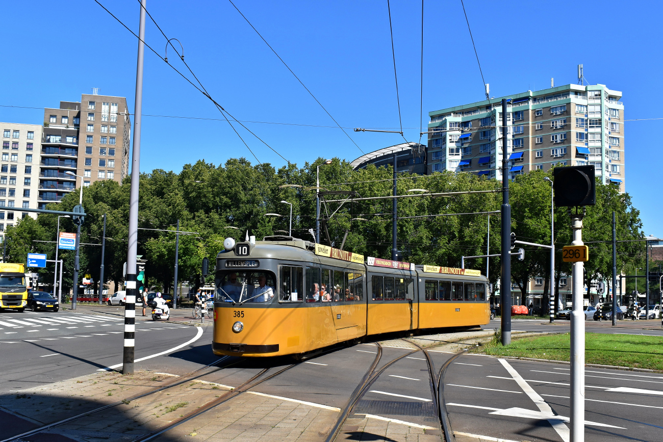 Роттердам, Duewag GT8 № 385