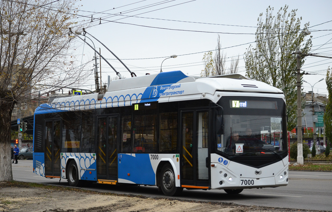 Волгоград, БКМ 32100D № 7000