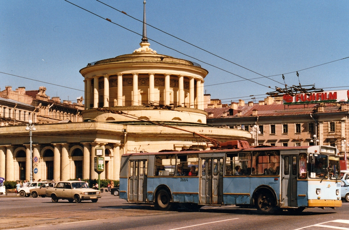 Санкт-Петербург, ЗиУ-682В № 3664