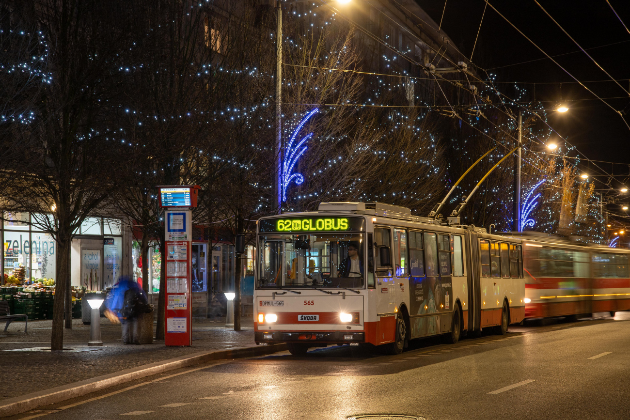 Усти-над-Лабем, Škoda 15Tr13/6M № 565