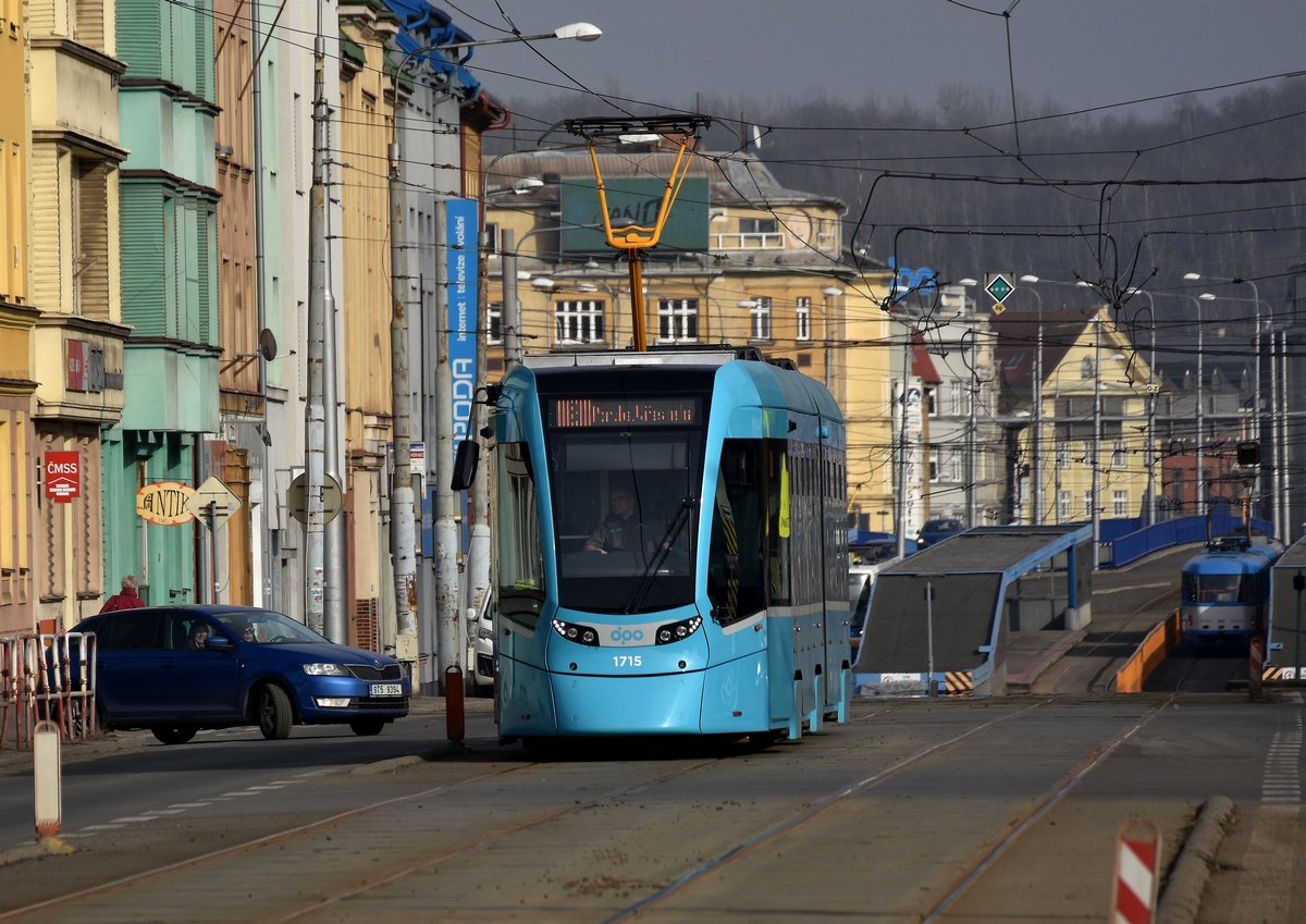 Острава, Stadler Tango NF2 № 1715