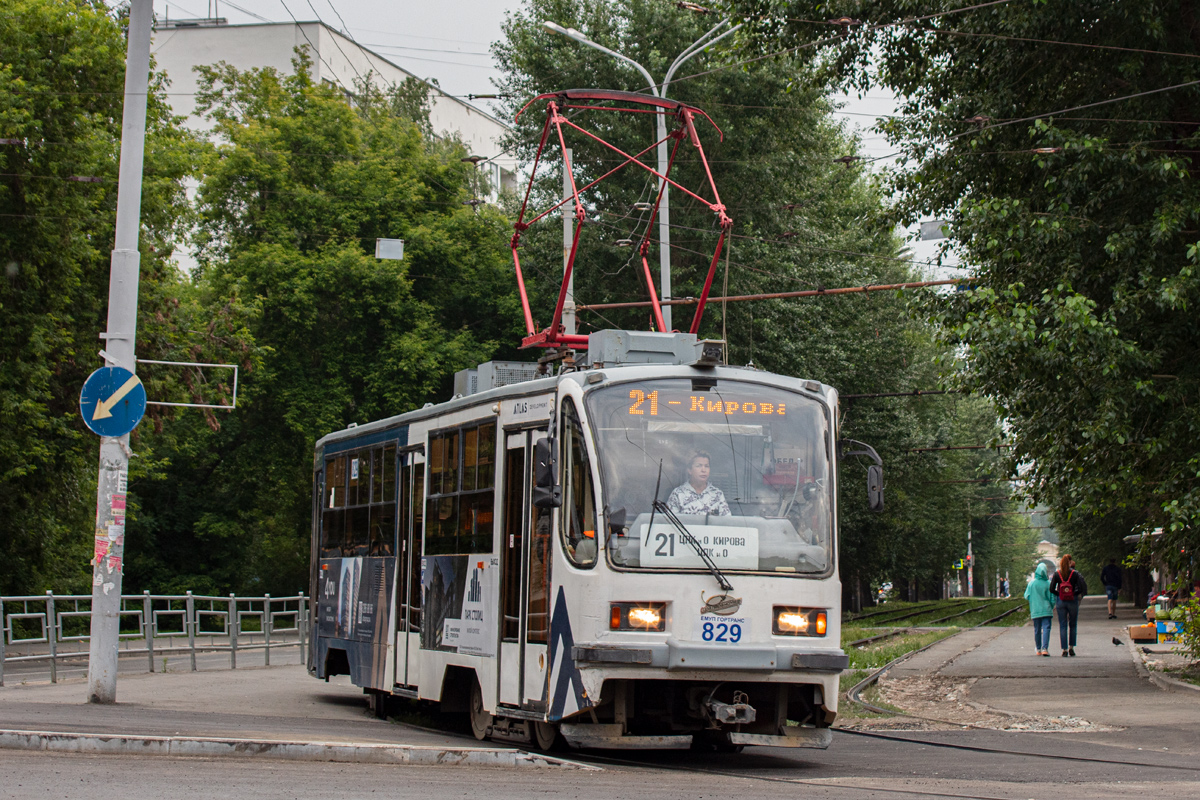 Екатеринбург, 71-405 № 829
