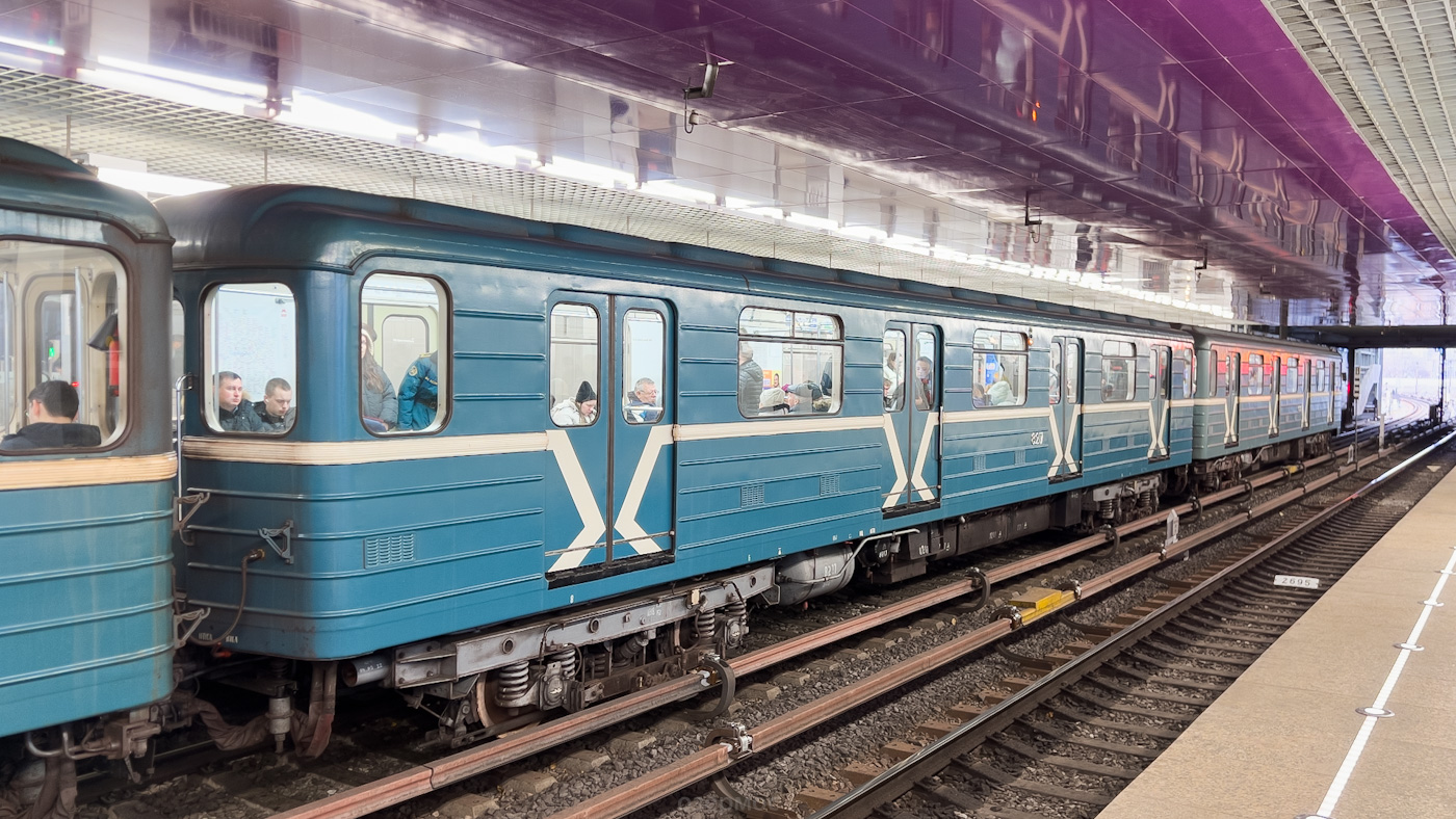 Moscou, 81-714.5 (LVZ/VM) N°. 8217