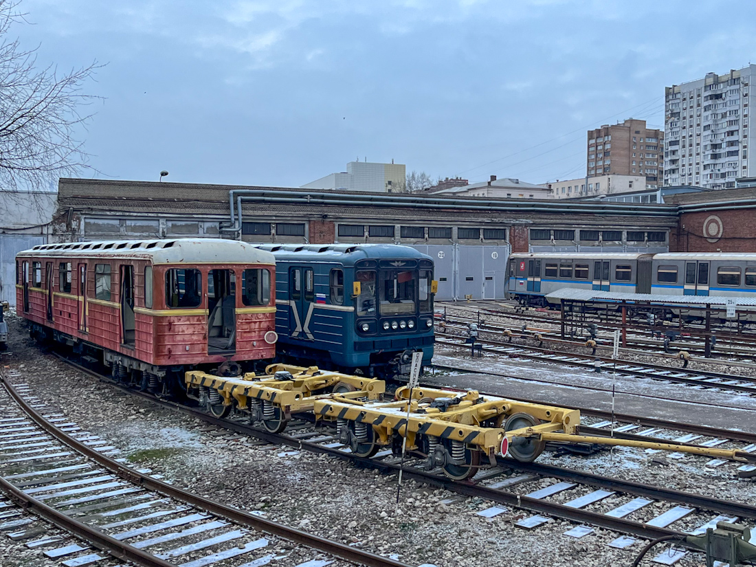 Москва, 81-714.5М (МВМ) № 1703 Москва, 81-714.5М (МВМ) № 1703