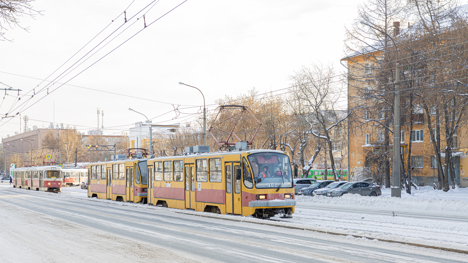 Екатеринбург, 71-403 № 828