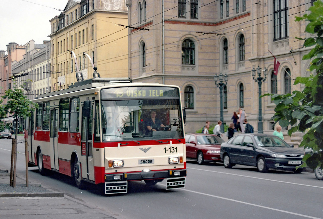 Рига, Škoda 14Tr13/6M № 1-131