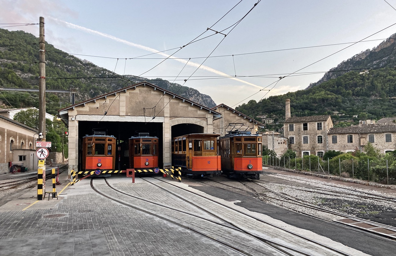 Сольер, Четырёхосный прицепной FcS № 12; Сольер — Депо Ferrocarril de Sóller S.A. в Сольере
