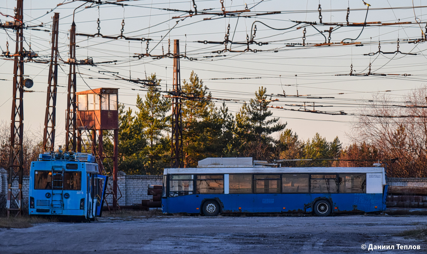Dzeržinsk, SVARZ-MAZ-6235.00 № (3815); Dzeržinsk, MTrZ-52791 “Sadovoye Koltso” № (1012)