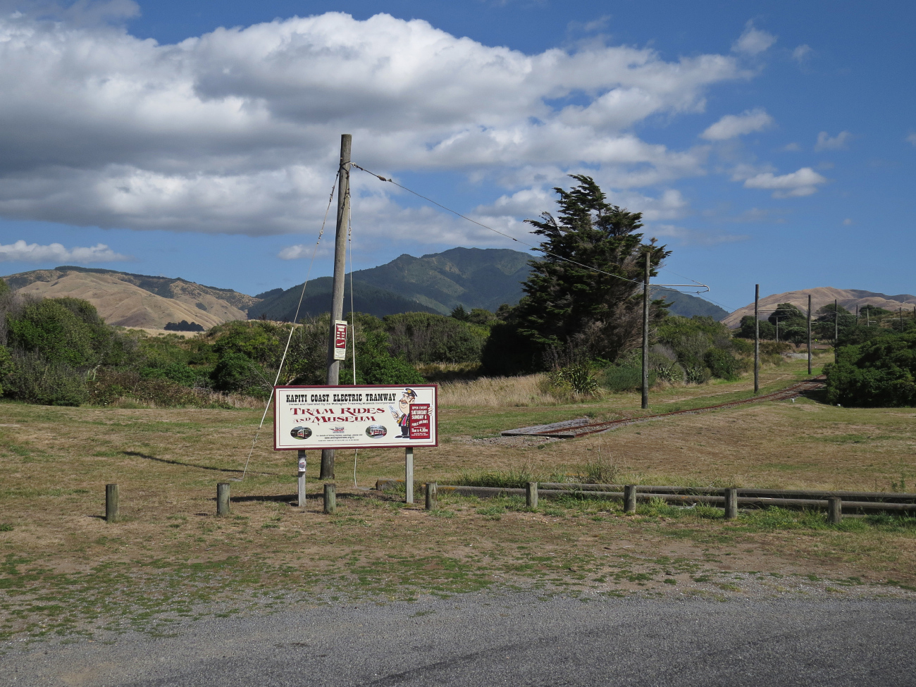 Паекакарики — Трамвайная линия и инфраструктура