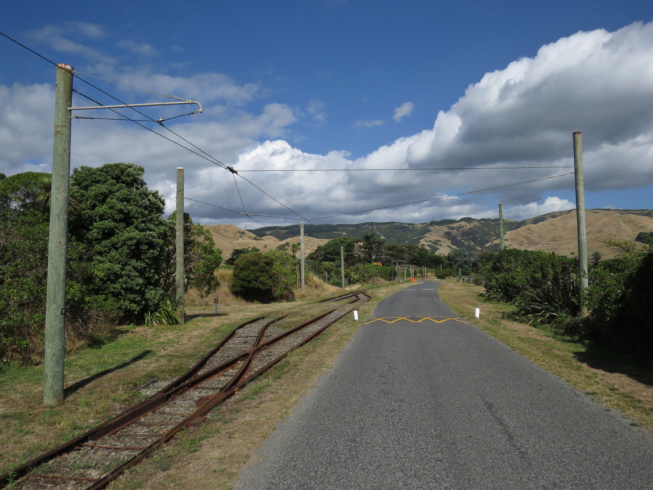 Паекакарики — Трамвайная линия и инфраструктура