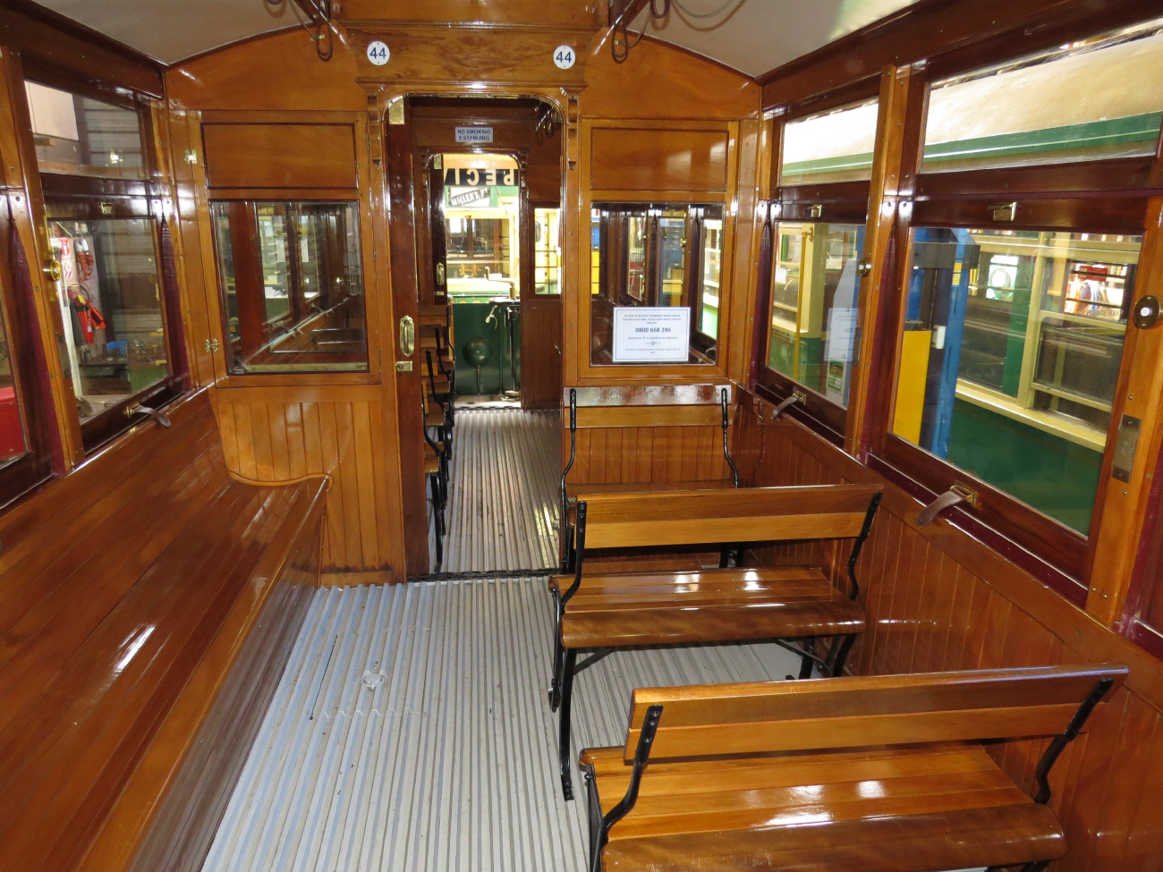 Auckland, Brush 2-axle motor car — 44