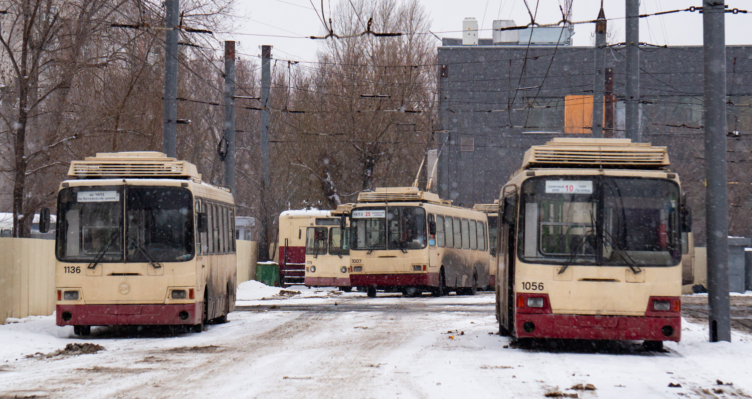 Челябинск, ЛиАЗ-5280 (ВЗТМ) № 1136; Челябинск, ЛиАЗ-5280 (ВЗТМ) № 1007; Челябинск, ЛиАЗ-5280 (ВЗТМ) № 1056