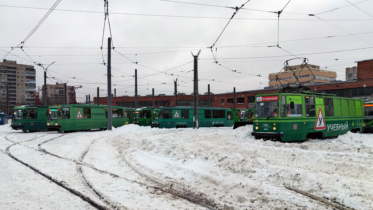 Санкт-Петербург, ЛМ-68М № 8704