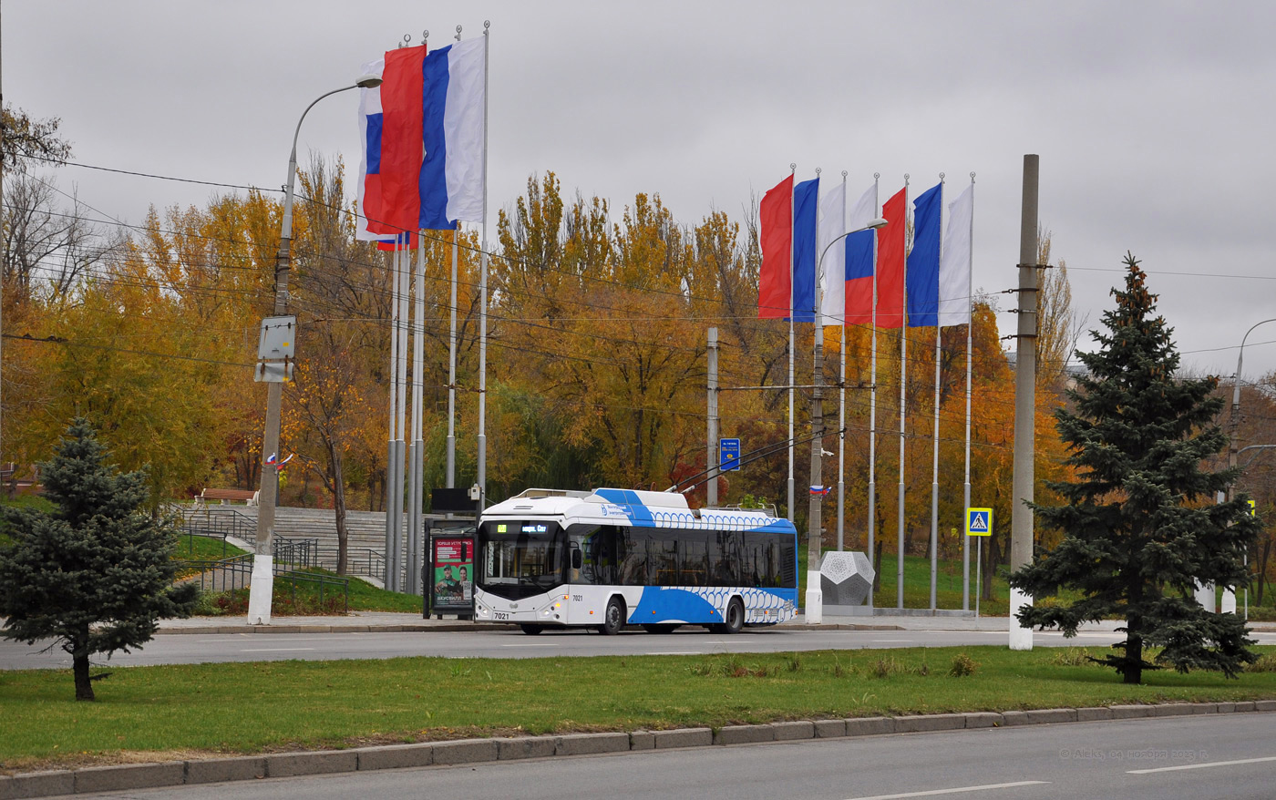 Волгоград, БКМ 32100D № 7021