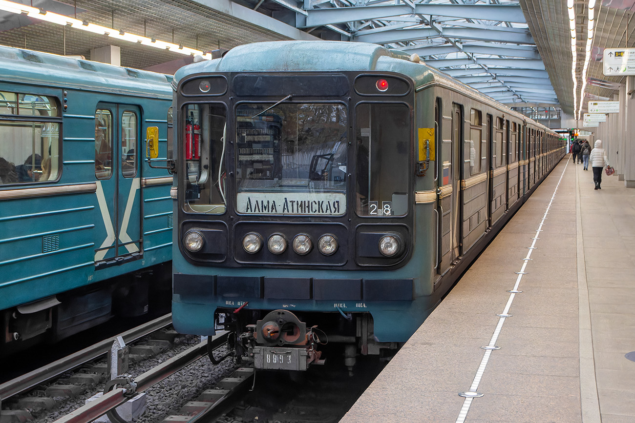 Москва, 81-717.5 (ЛВЗ/ВМ) № 8893 Москва, 81-717.5 (ЛВЗ/ВМ) № 8893